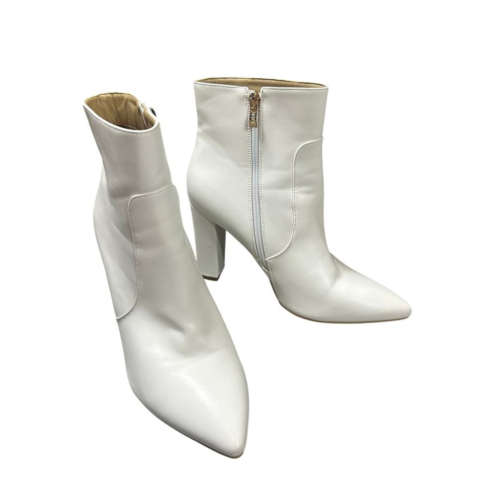 Idifu White Block Heel Ankle Boots